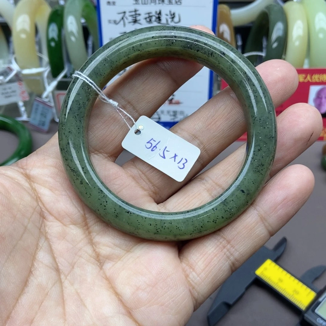 和田玉手镯未镶嵌万**意