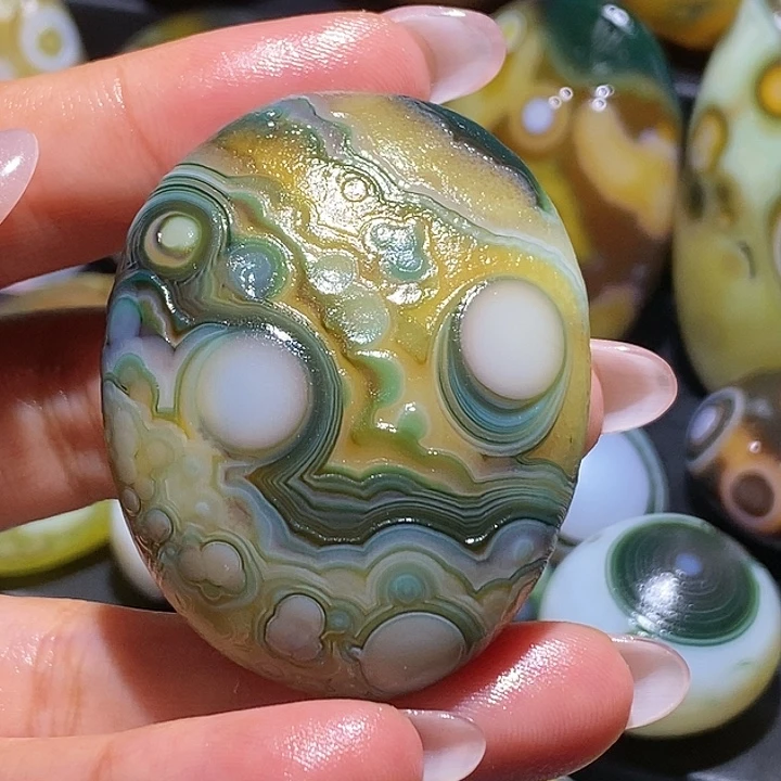 玛瑙/玉髓未镶嵌珠宝奇石55