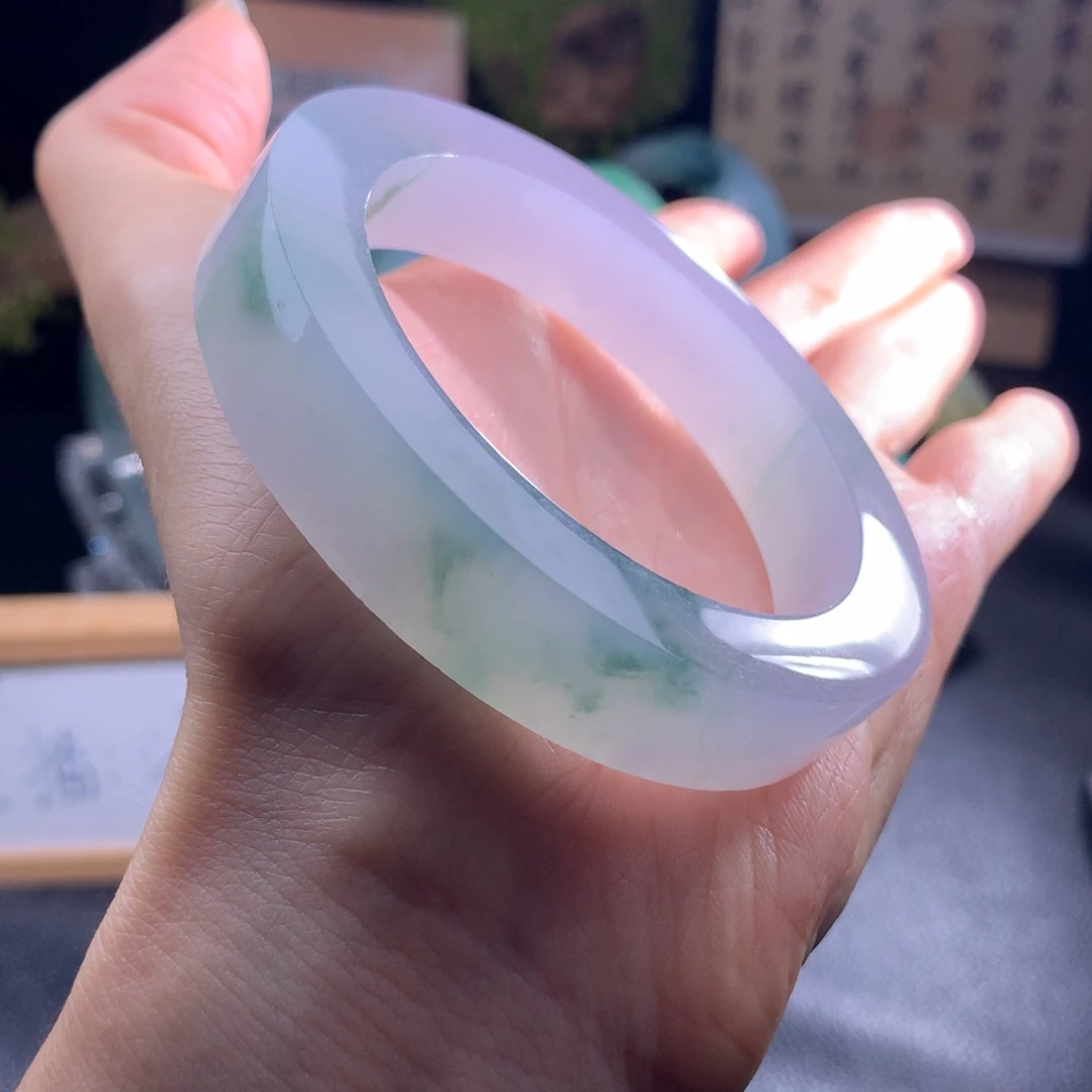 定制翡翠未镶嵌手镯