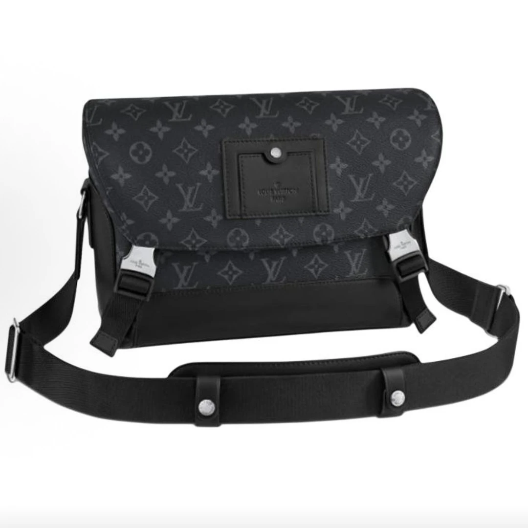 95新 LouisVuitton/路易威登 lv芯片 黑武士邮差包单肩包16453579