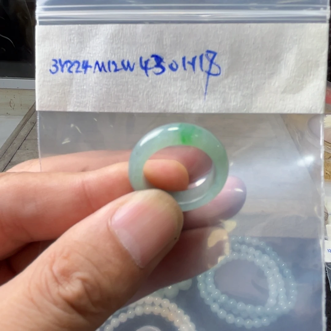 定制翡翠未镶嵌W*i戒