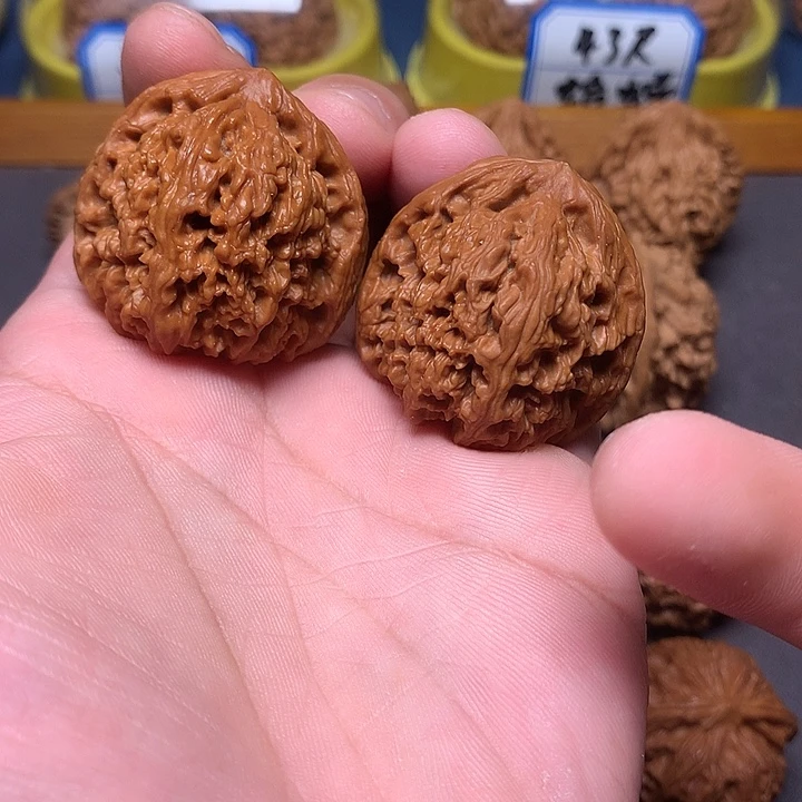 文玩核桃把件南疆石