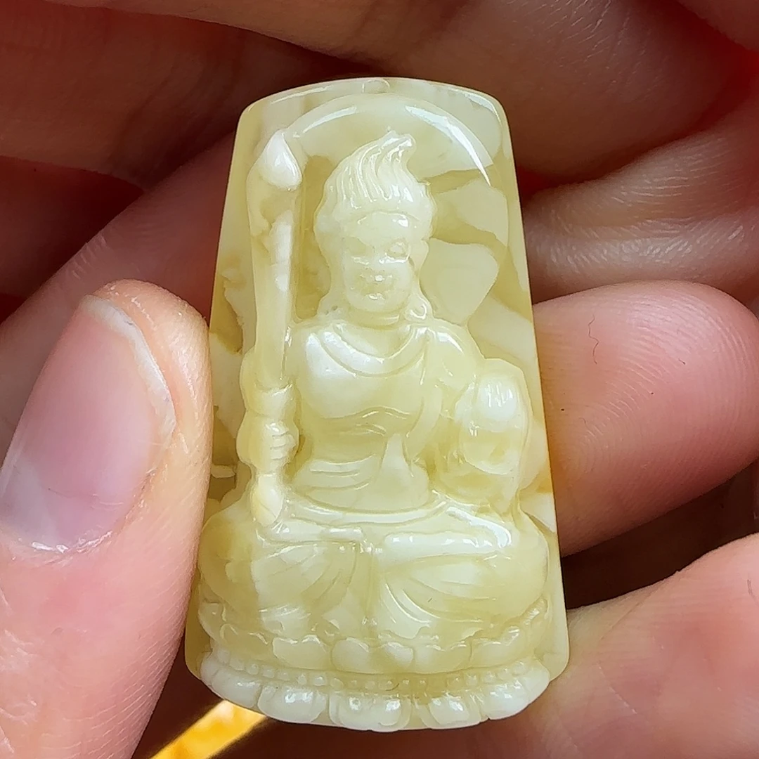 蜜蜡未镶嵌珠宝奇石
