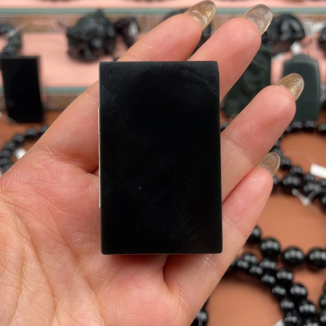 @***性和田玉未镶嵌手链