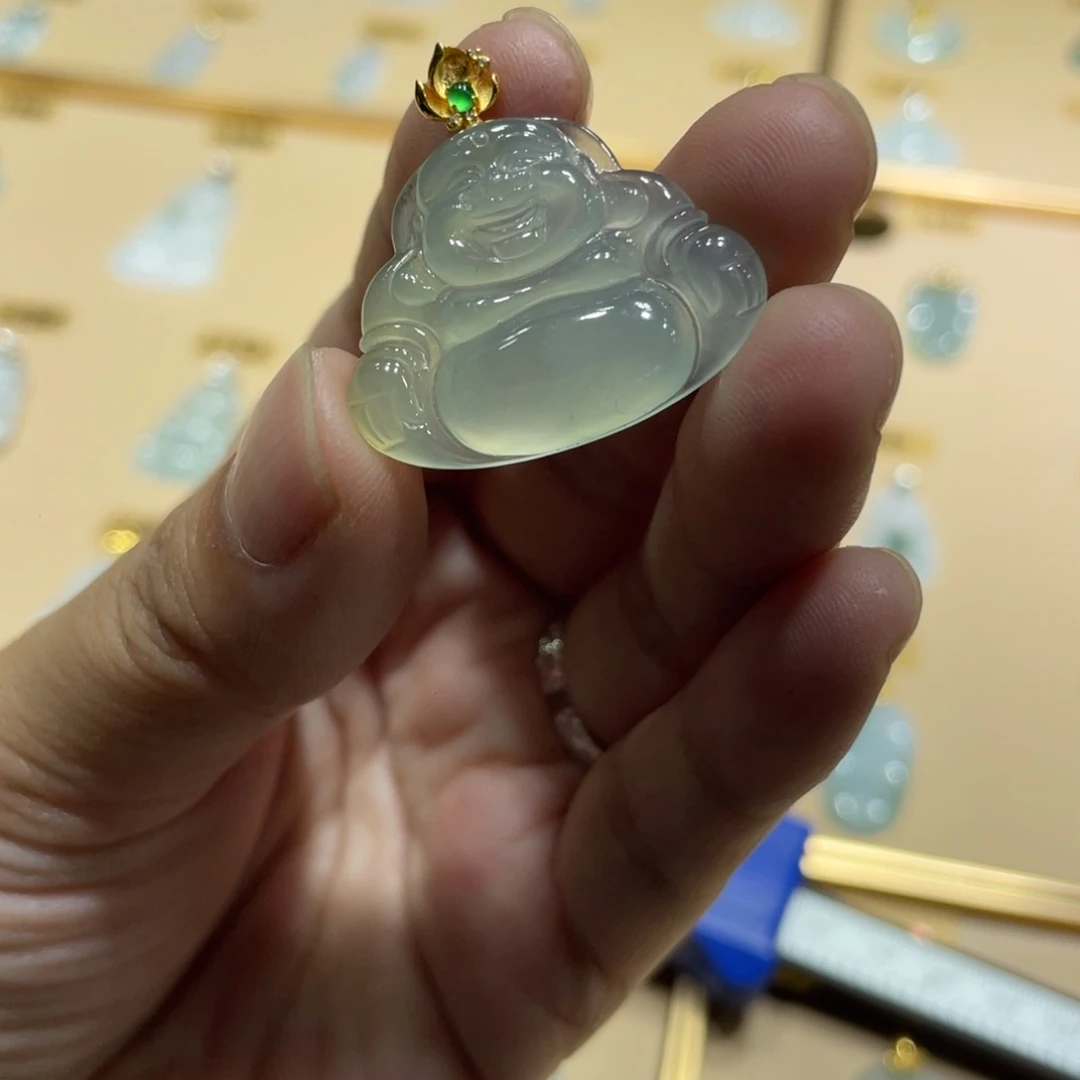 颈饰18K金镶嵌翡翠