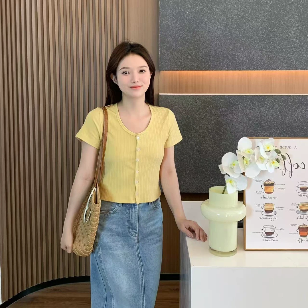 小羽酱小个子定制夏季百搭减龄显瘦短款上衣纯欲坑条棉V领短袖T恤