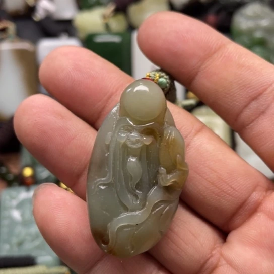 和田玉颈饰未镶嵌