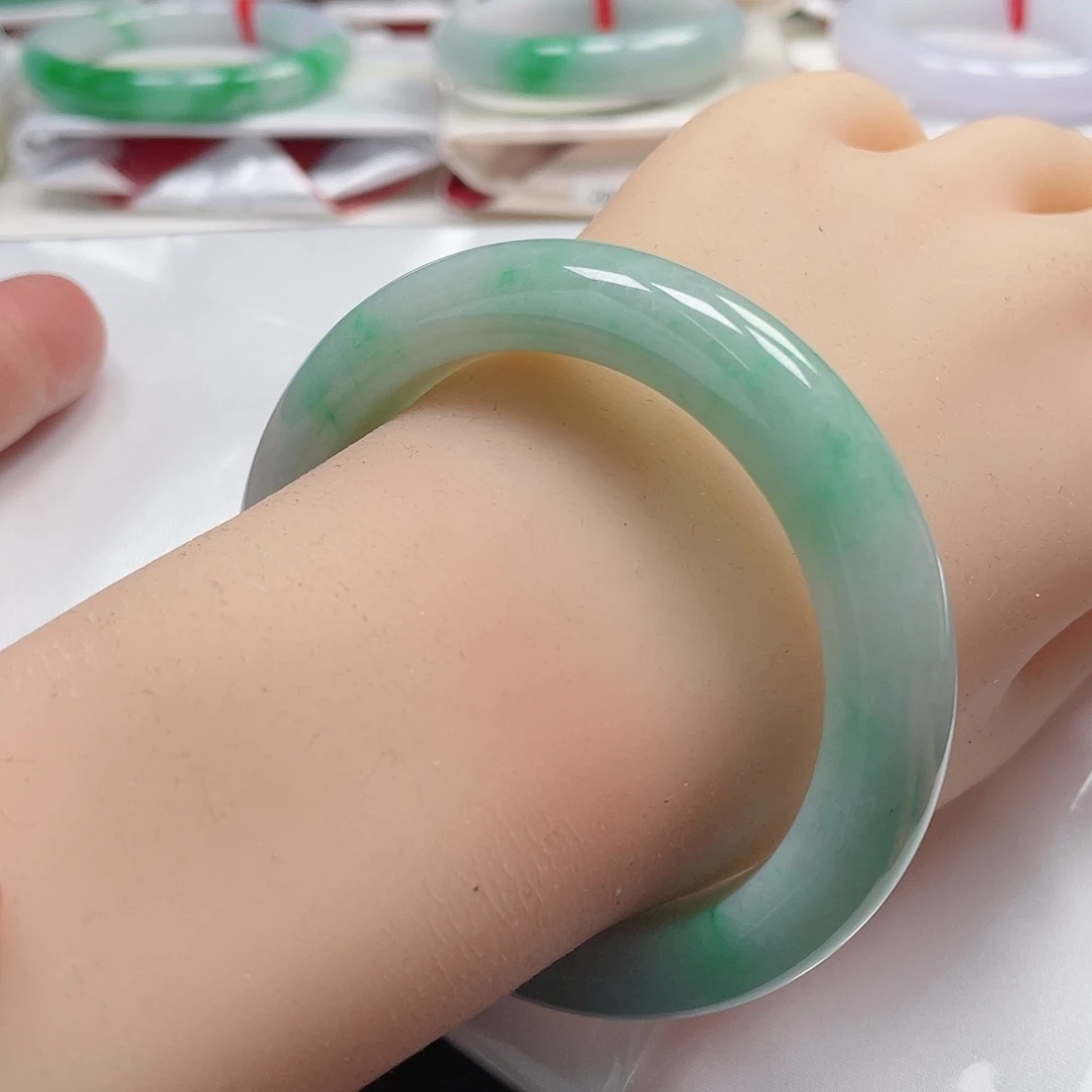 翡翠手镯未镶嵌缅甸翡翠手镯54圈