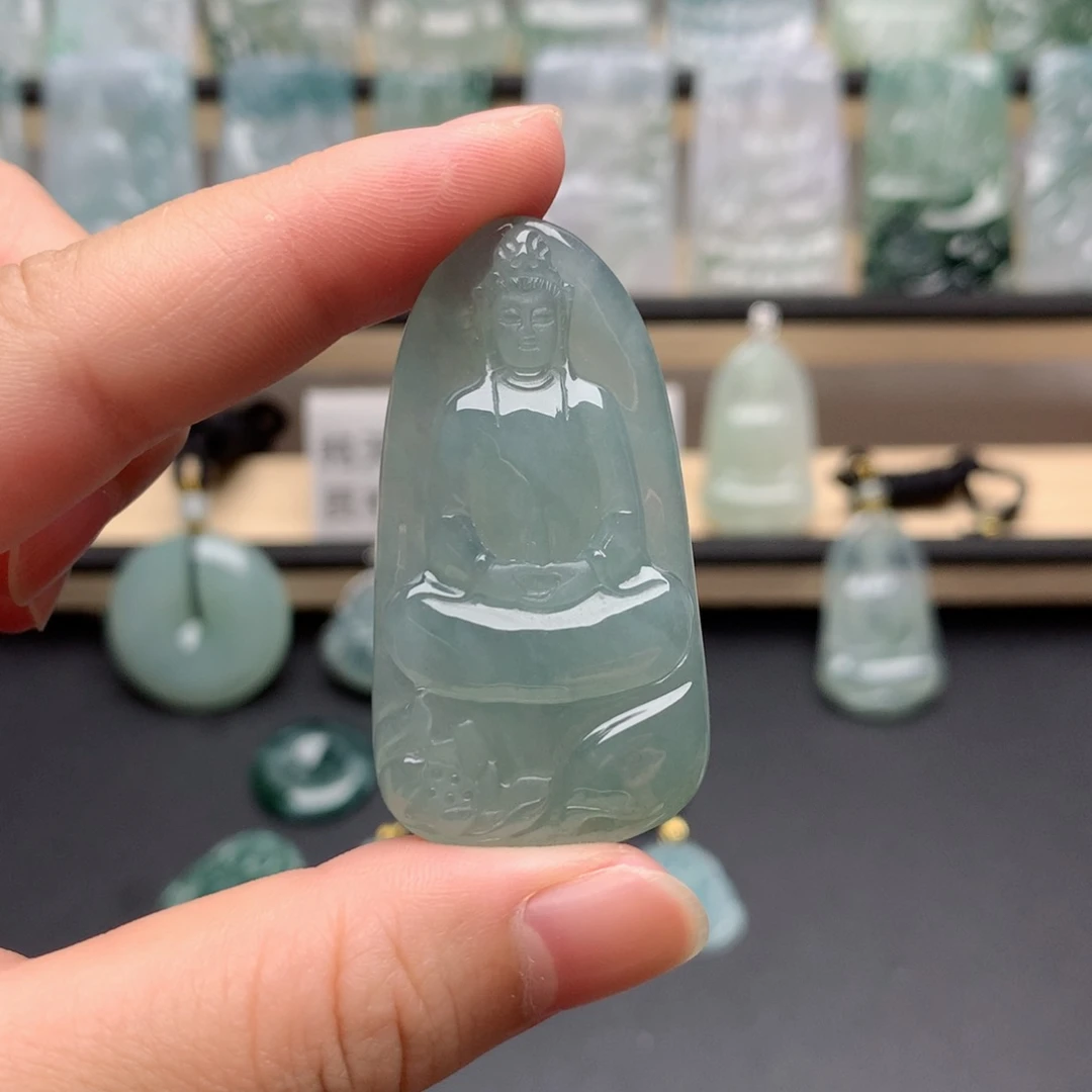 翡翠未镶嵌颈饰素衣