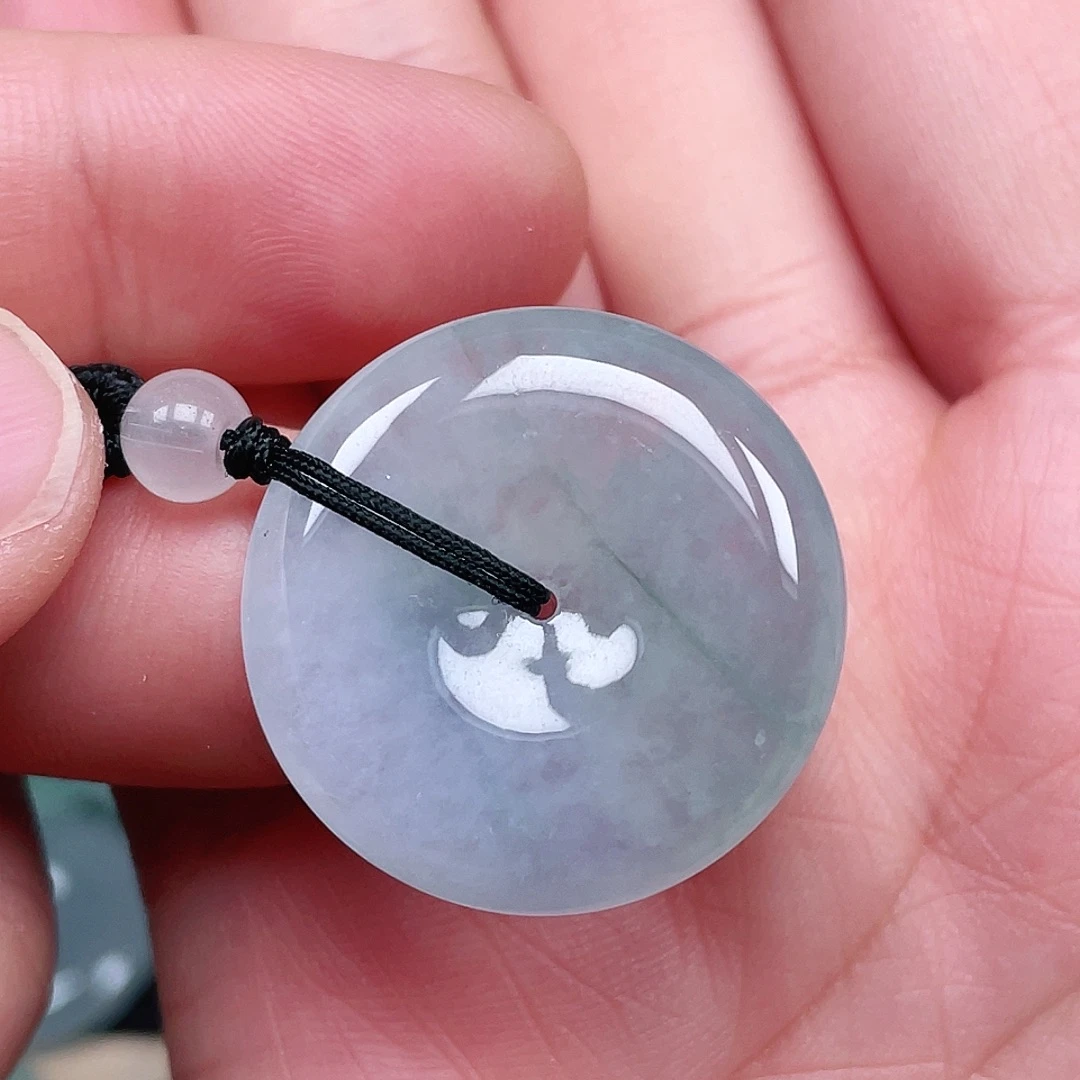 翡翠未镶嵌颈饰平安扣