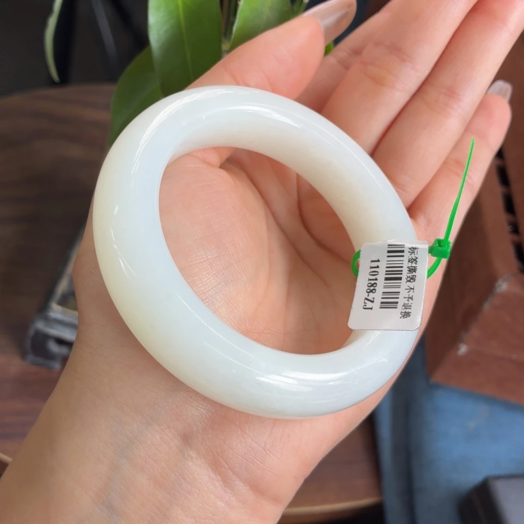 和田玉未镶嵌手镯54 55