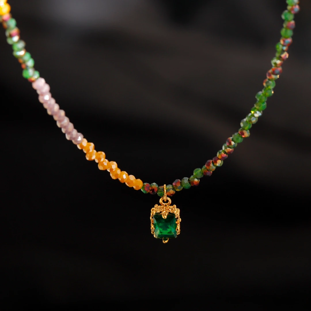 铜合金项链 《货号8990）8983手工串珠水晶橄榄绿颈链（链长40+5）