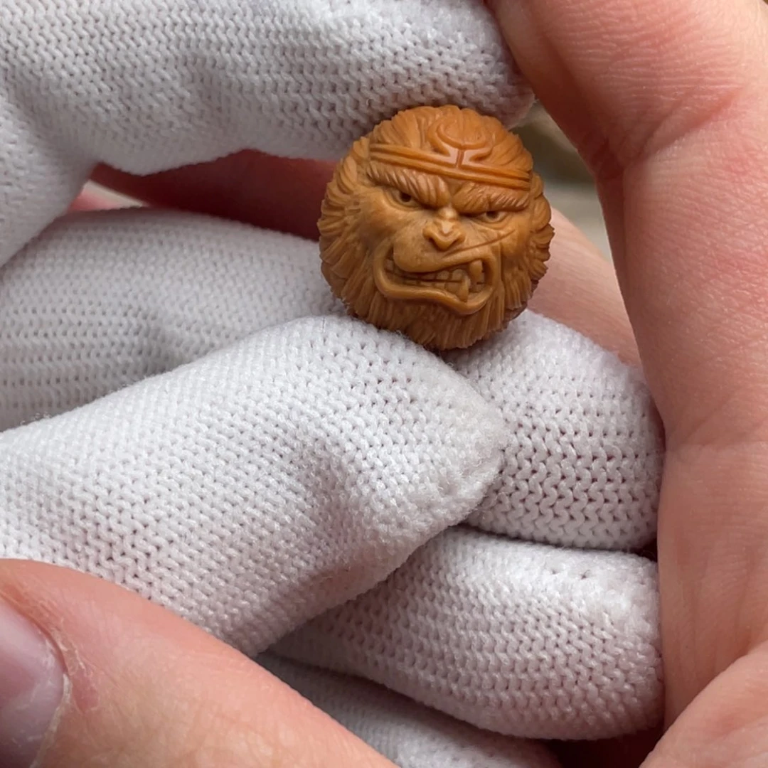 文玩核桃吊坠猴头核桃雕刻