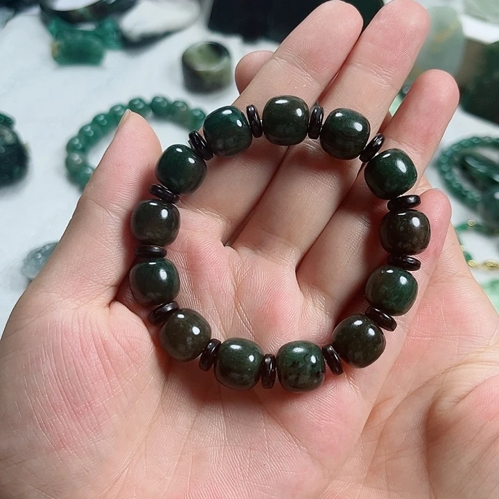 未镶嵌独山玉吊坠