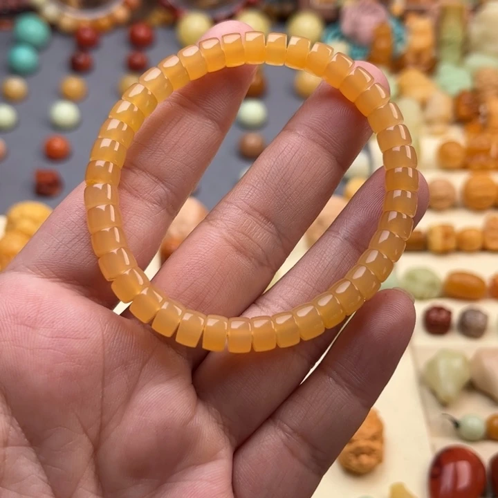 未镶嵌石英质玉（缅黄）珠宝半成品