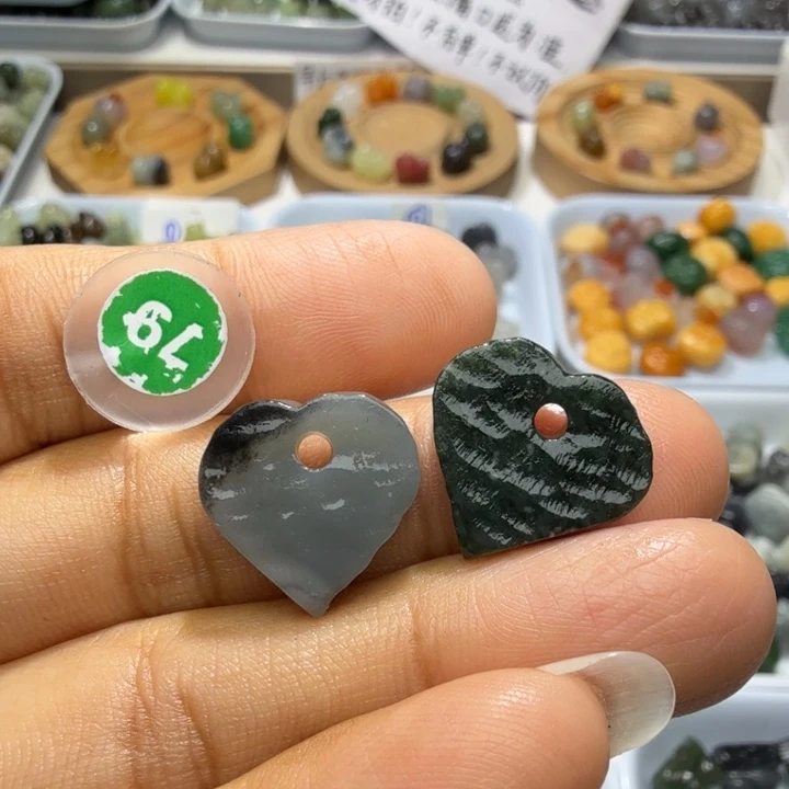 和田玉未镶嵌珠宝奇石