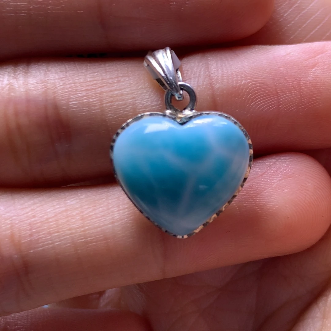 针钠钙石（海纹石）银S925镶嵌吊坠(不含链)爱心吊坠色差略异