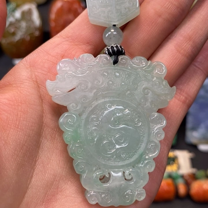翡翠未镶嵌颈饰缅甸天然翡翠A货