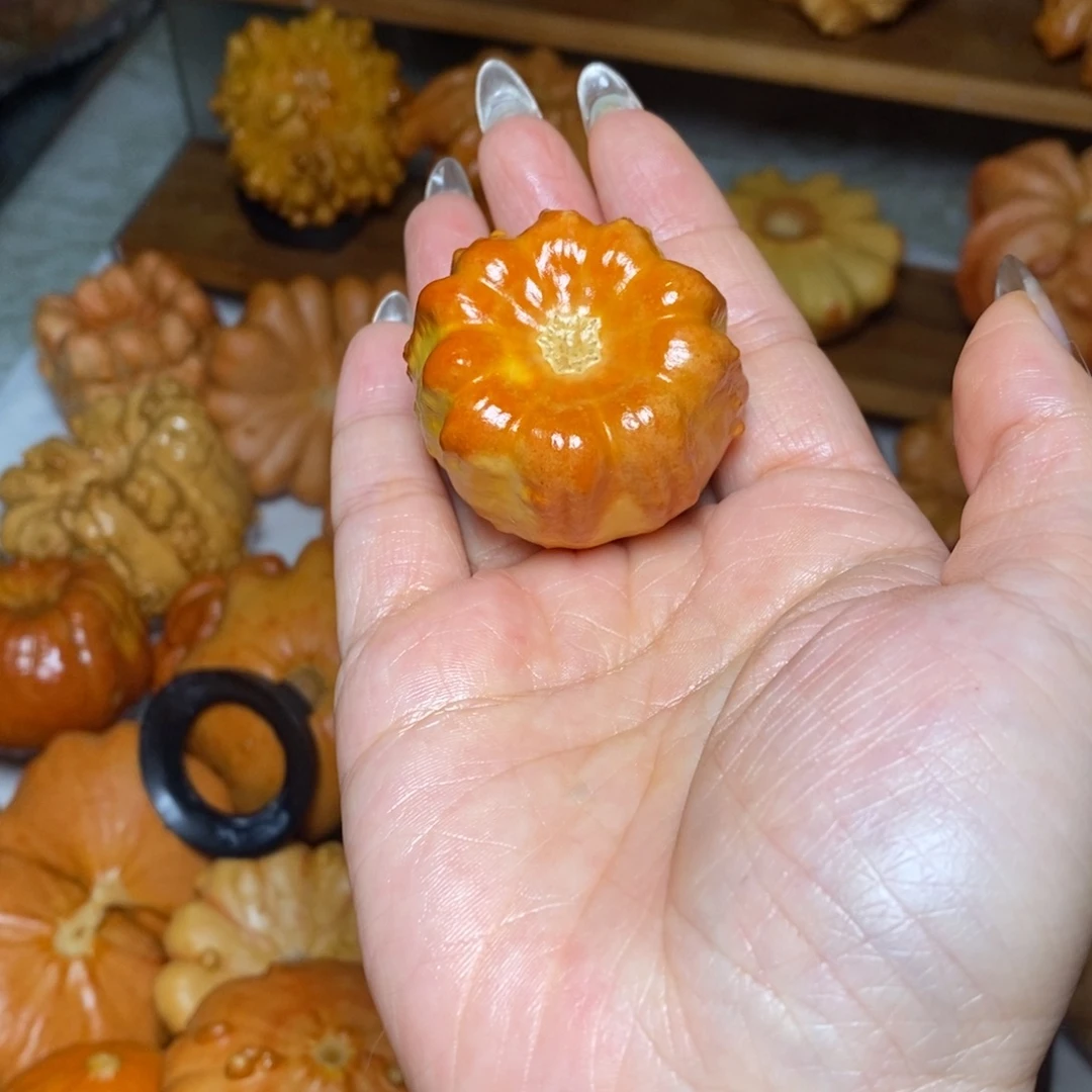 月****手捻聚宝盆放漏不退不换