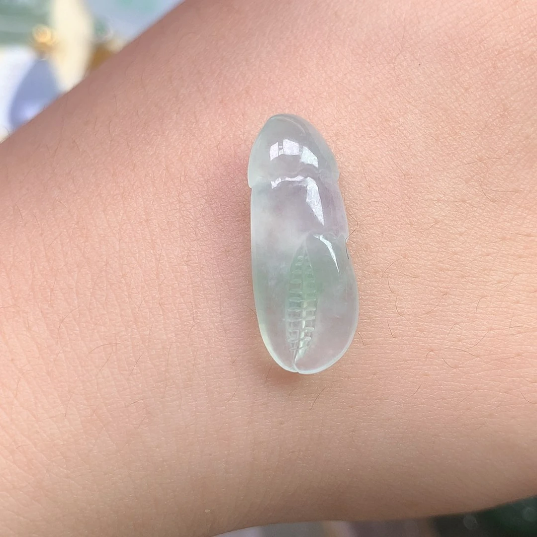 颈饰未镶嵌翡翠蟹钳