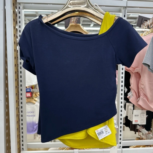 1986578撞色拼接假两件斜肩短袖T恤女夏季辣妹百搭