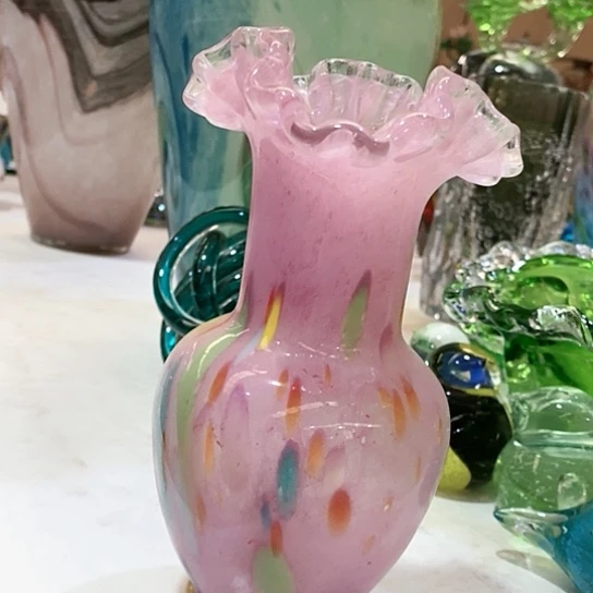 琉璃花瓶高15厘米口径5厘米