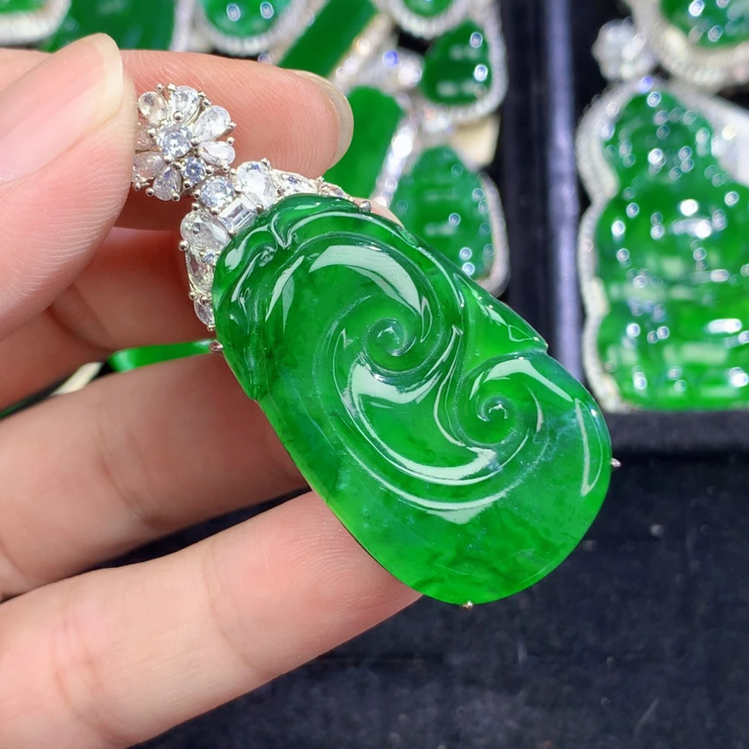翡翠未镶嵌颈饰翡翠