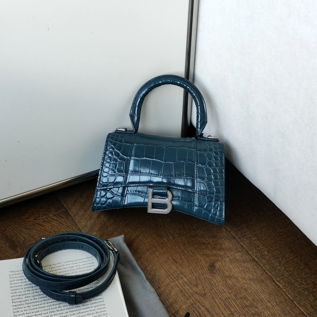 95新 Balenciaga/巴黎世家 湖蓝银扣鳄压沙漏xs手提斜挎包 49858