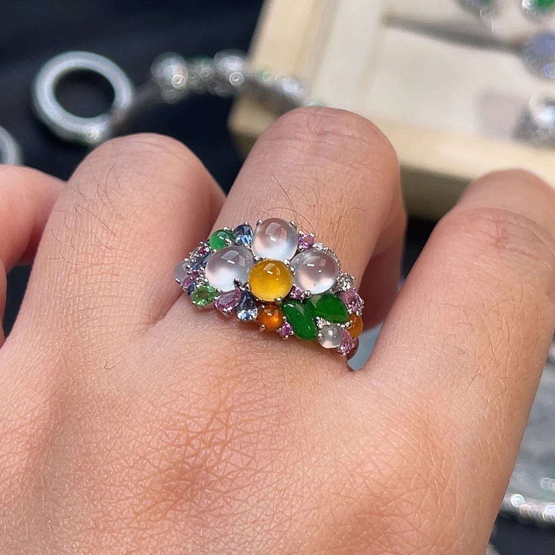 翡翠18K金镶嵌戒指多宝