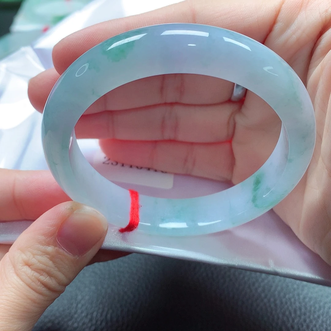 翡翠手镯未镶嵌天然A货翡翠