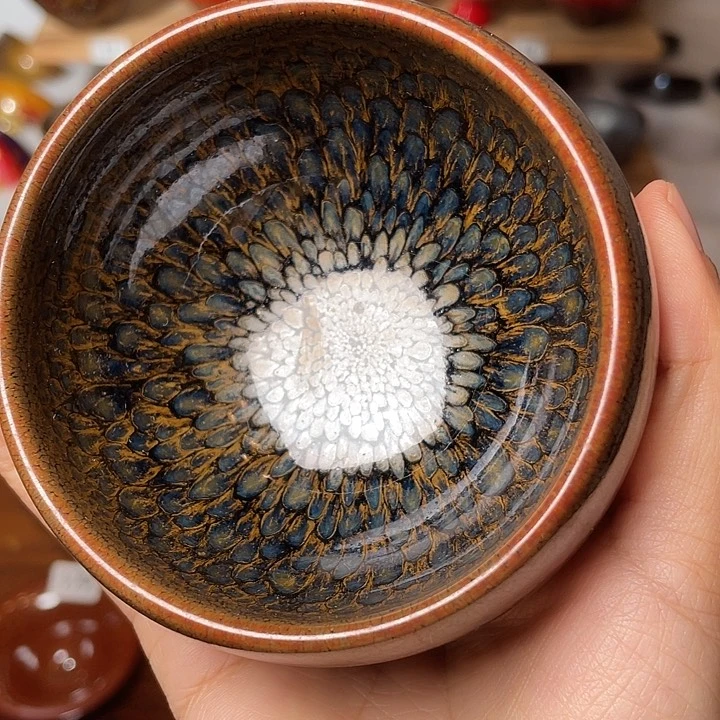 茶盏暝**鸢252424677