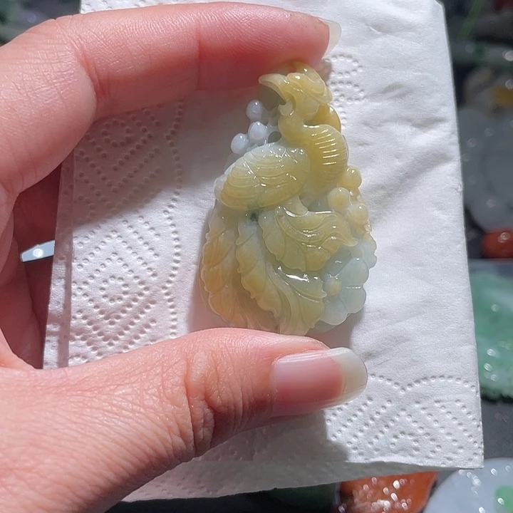 颈饰未镶嵌翡翠天