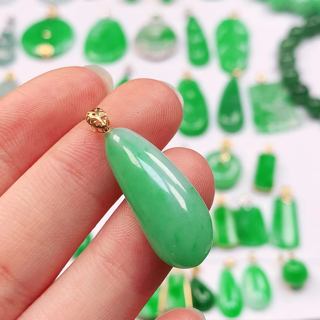 吊坠(不含链)18K金镶嵌翡翠