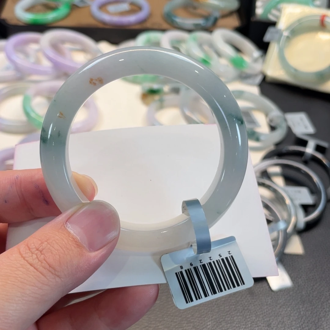 翡翠未镶嵌手镯85号 54.5正圈 有纹