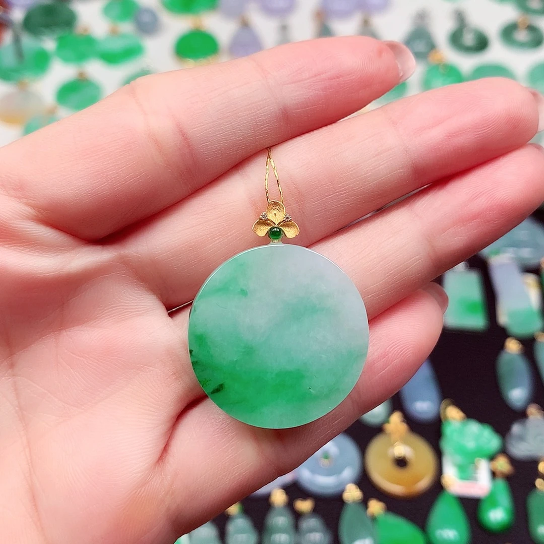 翡翠18K金镶嵌颈饰天然翡翠A货