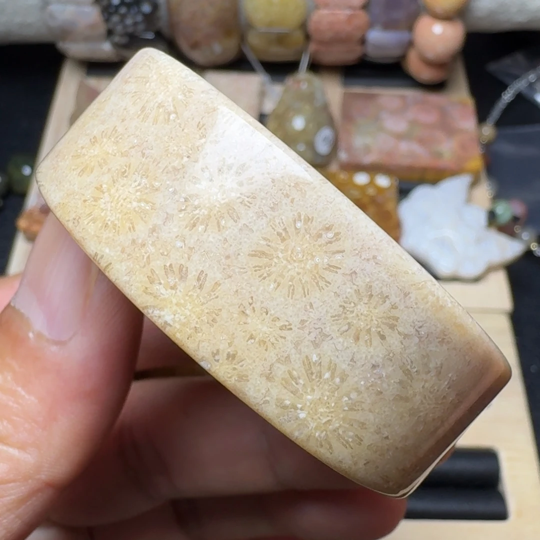 硅化玉未镶嵌纯天然色有机玉石保真色一件包邮