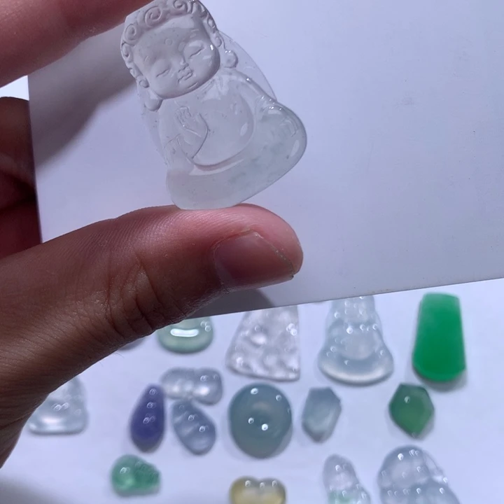 颈饰未镶嵌翡翠宝宝佛