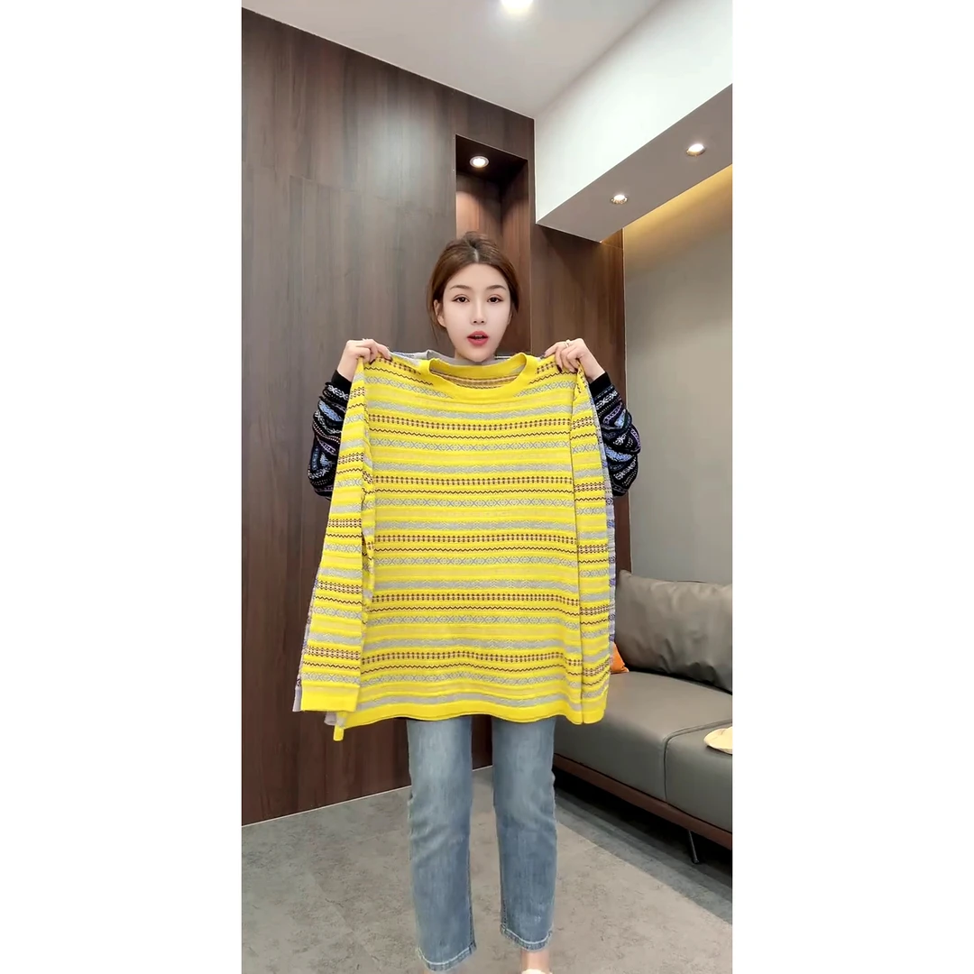 早秋新款时尚宽松百搭民族风拼色条纹针织衫