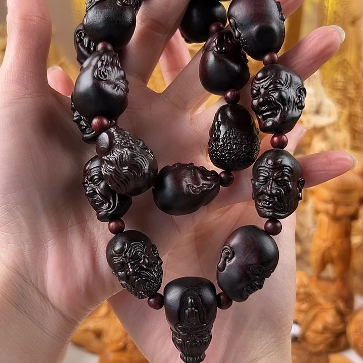 非洲紫檀（红花梨）十八罗汉手持