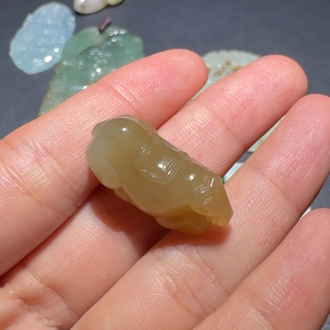 吉***缘和田玉未镶嵌颈饰