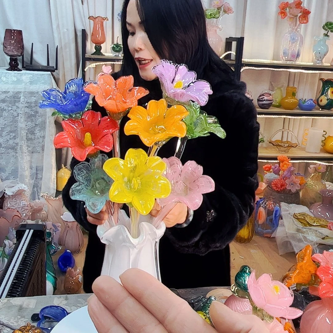 9朵百合花家悦琉璃工艺品