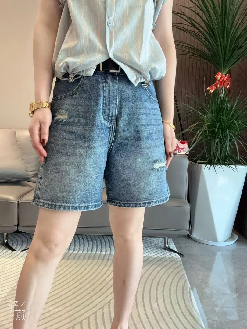 【精选推荐】夏季新款个性水洗破洞休闲牛仔短裤女款7695