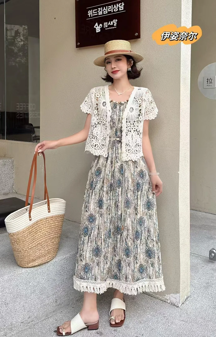 2025年新款时尚减龄连衣裙