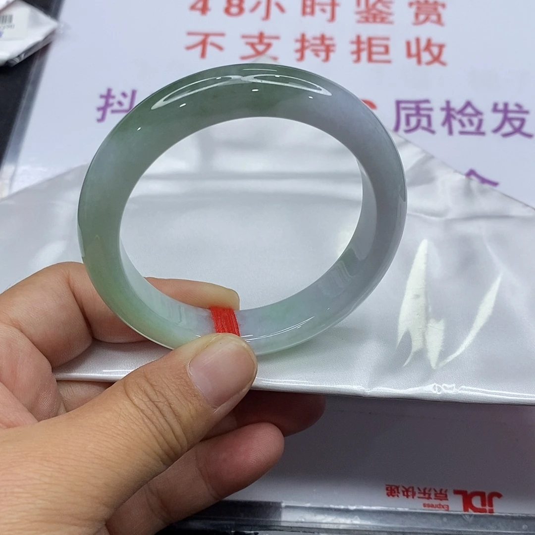 翡翠未镶嵌手镯翡翠