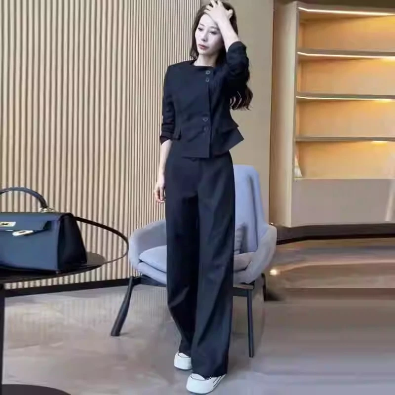 La babite2025新款时髦洋气显瘦短外套阔腿裤女神范两件套潮