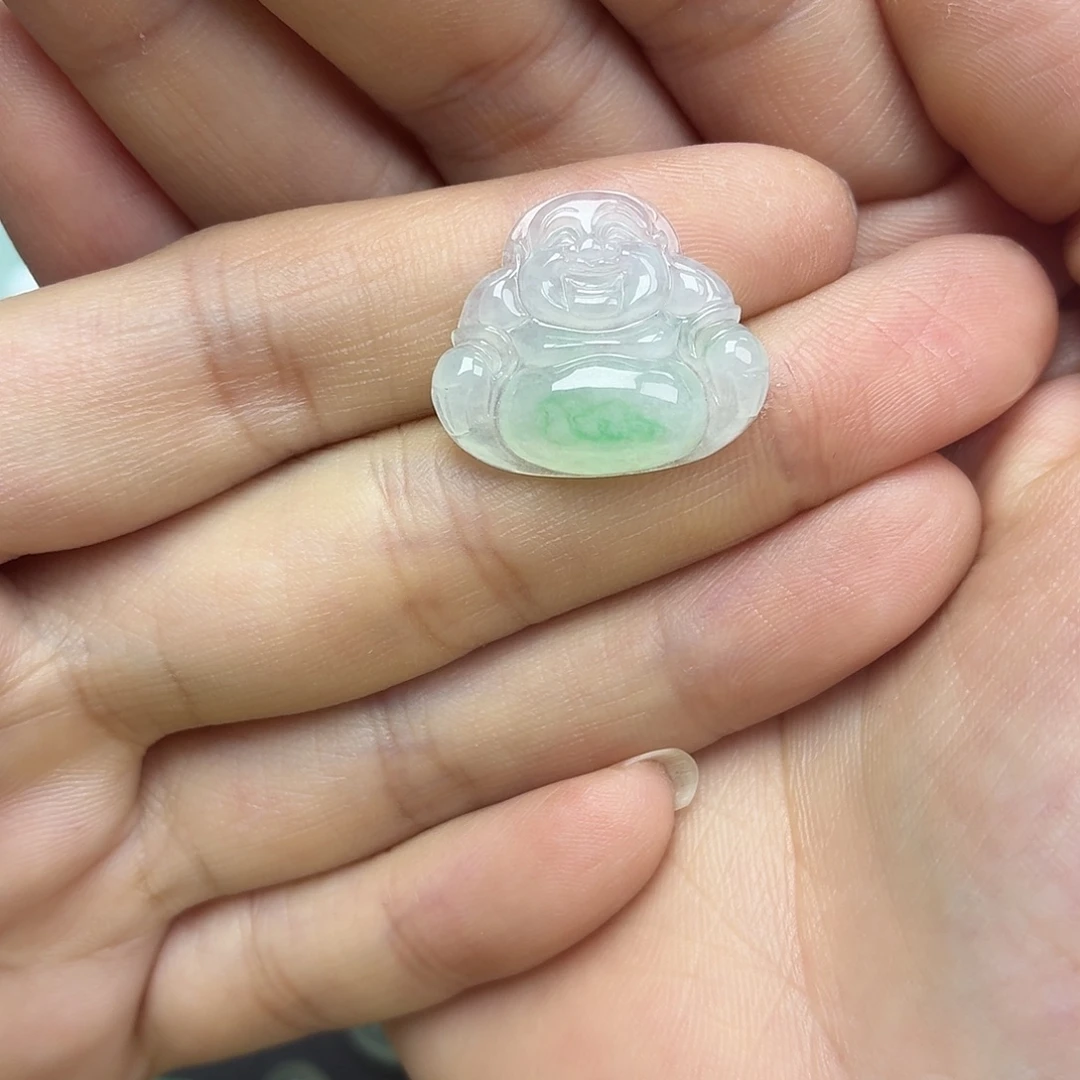 ****.翡翠未镶嵌颈饰绿佛