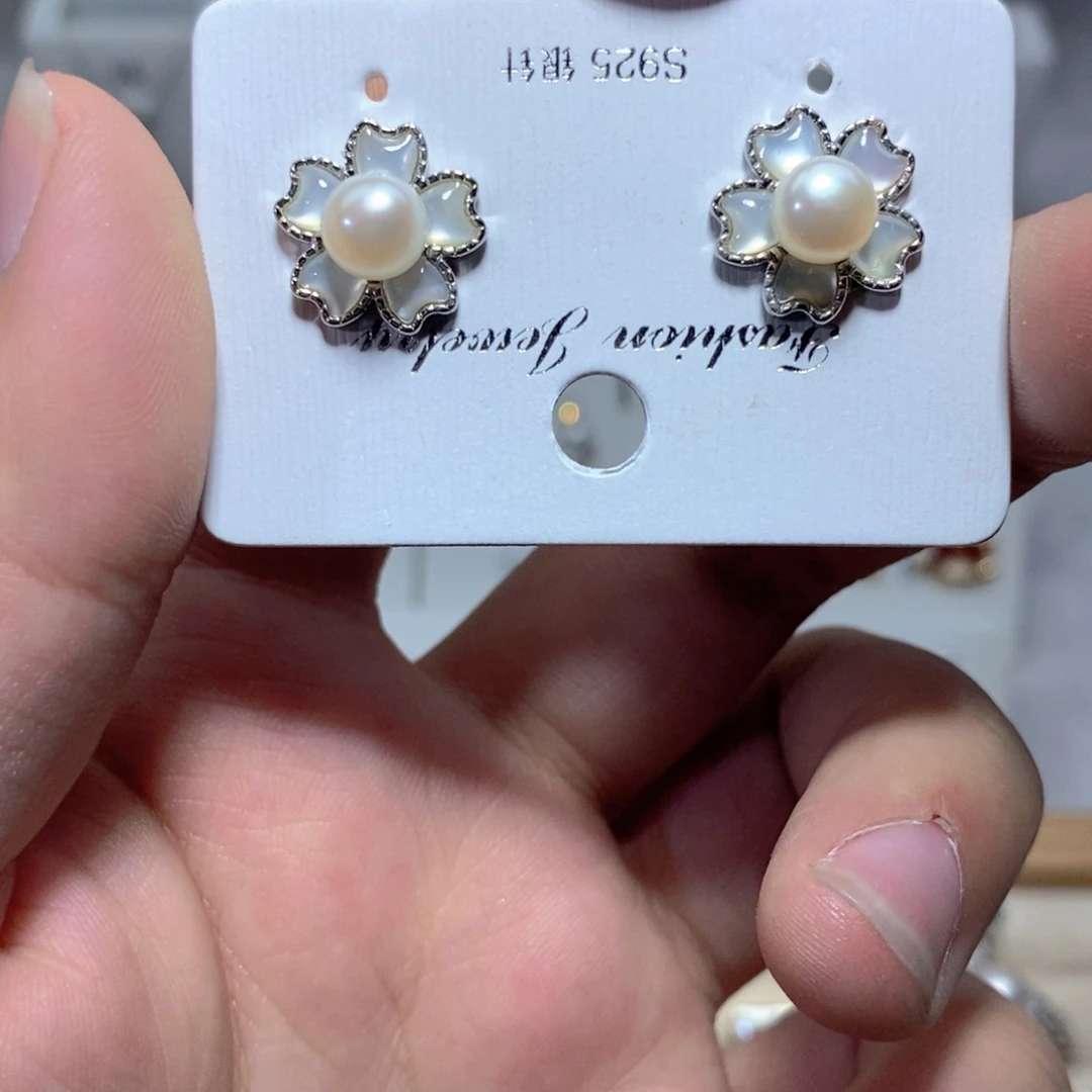 淡水珍珠银S925镶嵌耳饰