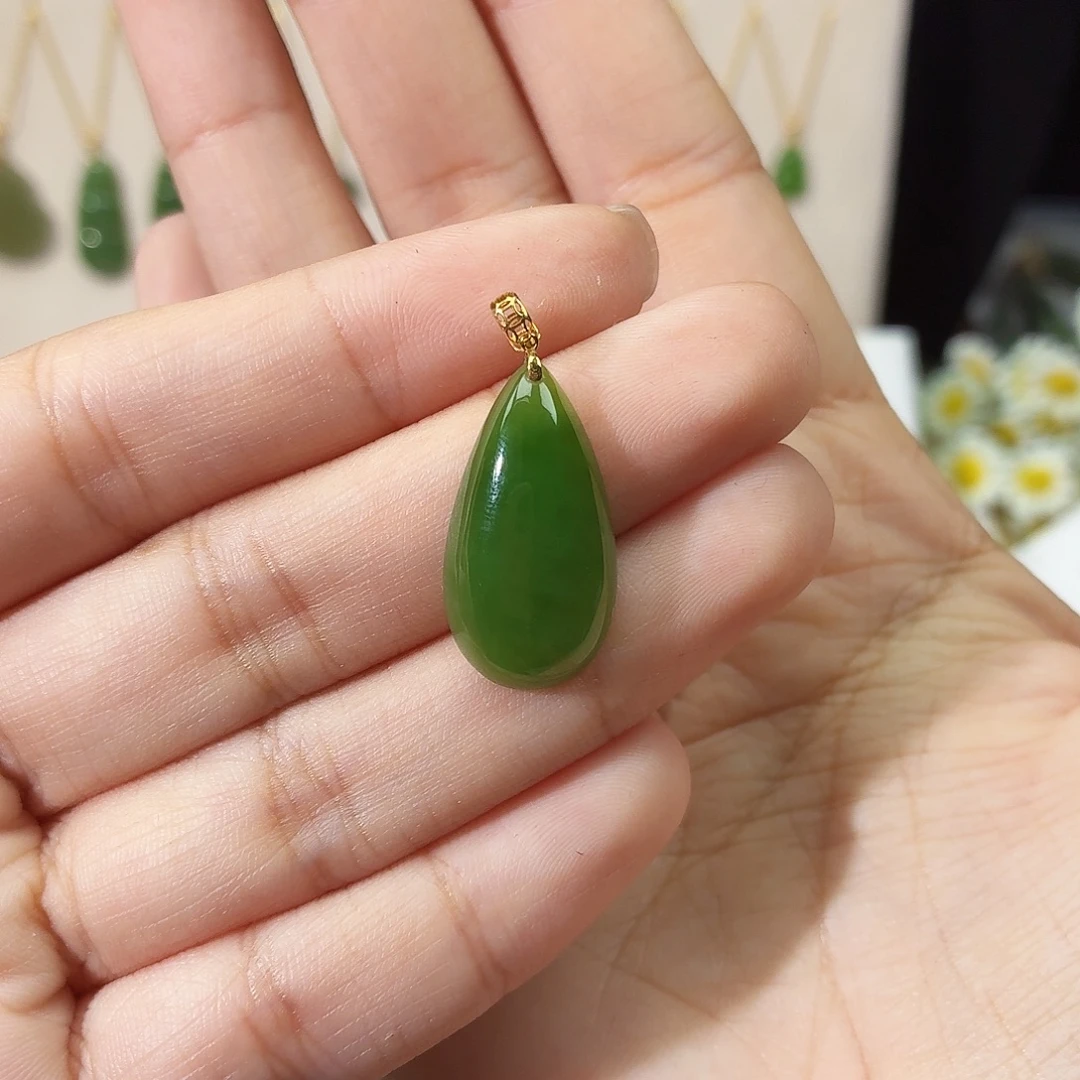 芳***9和田玉（碧玉）18K金镶嵌吊坠(赠链)