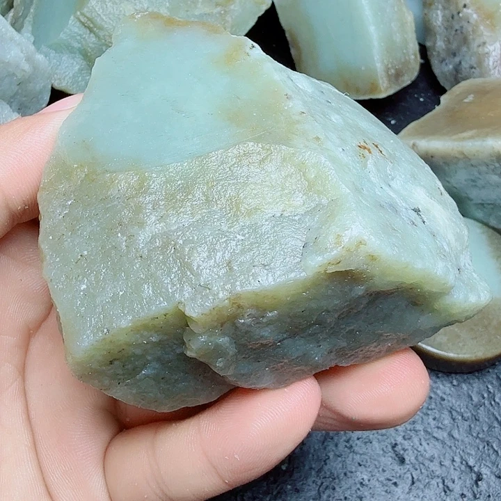 未镶嵌和田玉（糖玉）珠宝奇石