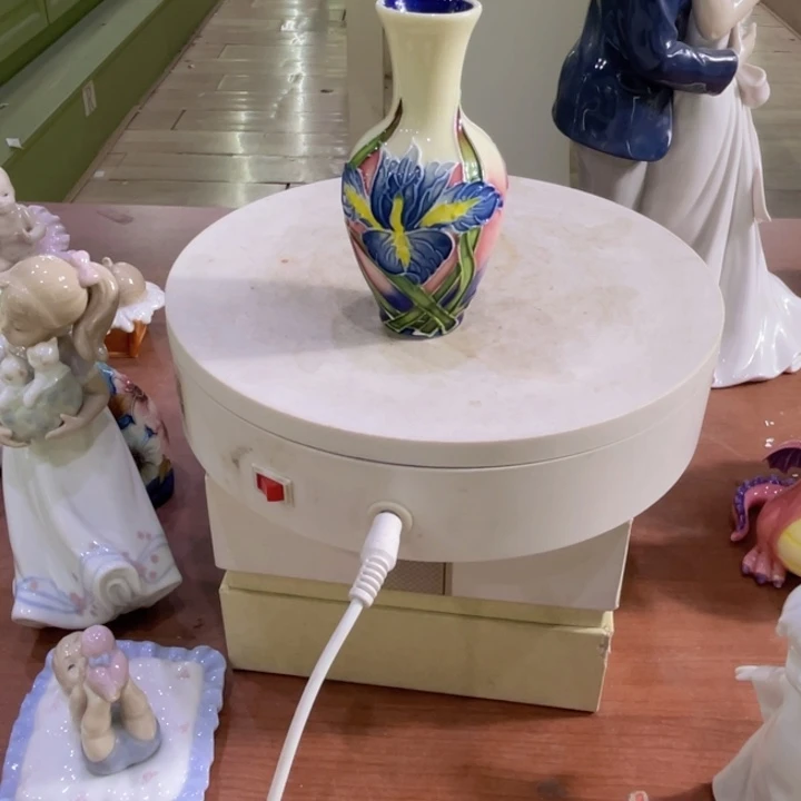 10cm珐琅彩小花瓶一个